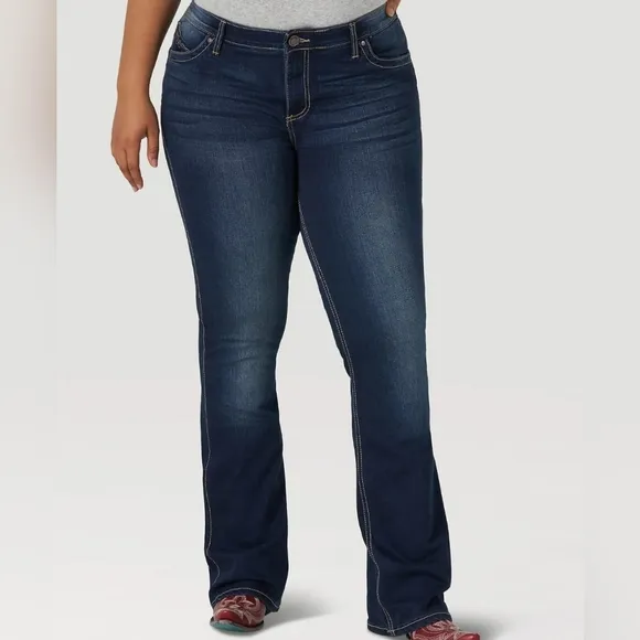 WRANGLER Ultimate Riding Jean 18Wx32 Q-Baby Mid-Rise Boot Cut Stretch Womens NWT
